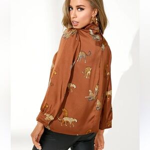 Super fun brown cheetah top